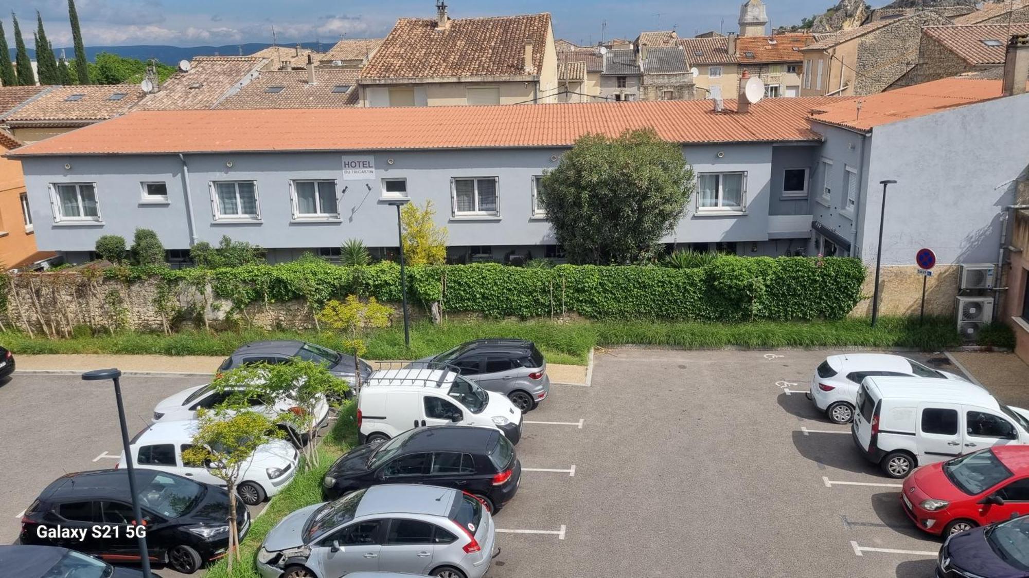Hotel Du Tricastin بييرُلات المظهر الخارجي الصورة